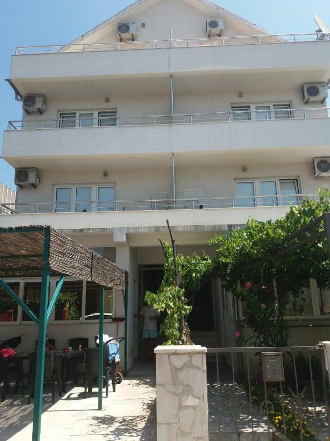 Mona&Mike Apartments Tivat Ngoại thất bức ảnh